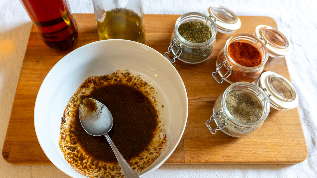 Gewürztes Hähnchen in der Heißluftfritteuse - Schritt 1