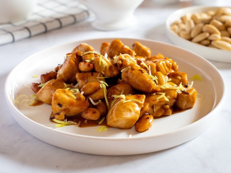 Hähnchen mit Mandeln