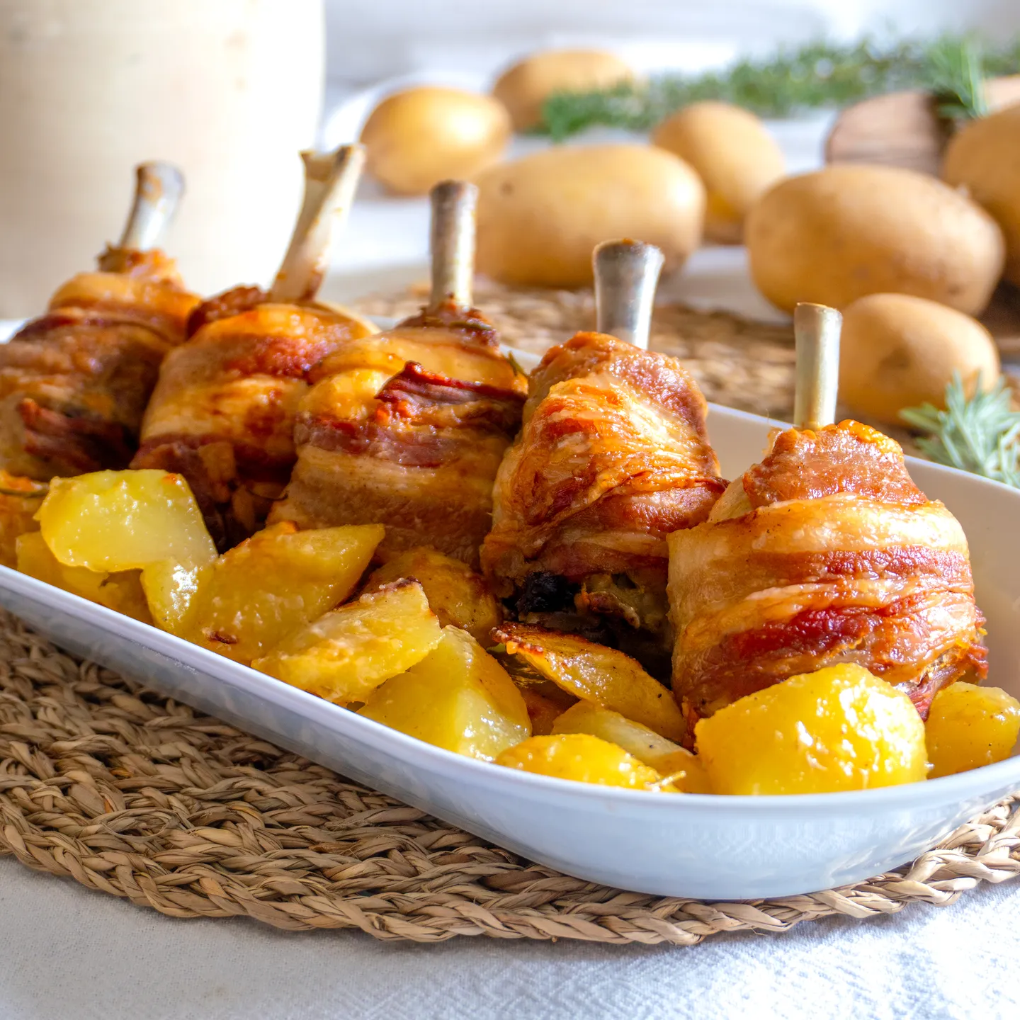 hähnchenschenkel mit kartoffeln im ofen
