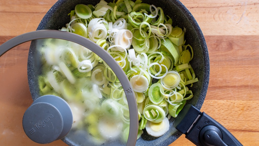 Lauchflan mit Parmesan-Fondue - Schritt 2