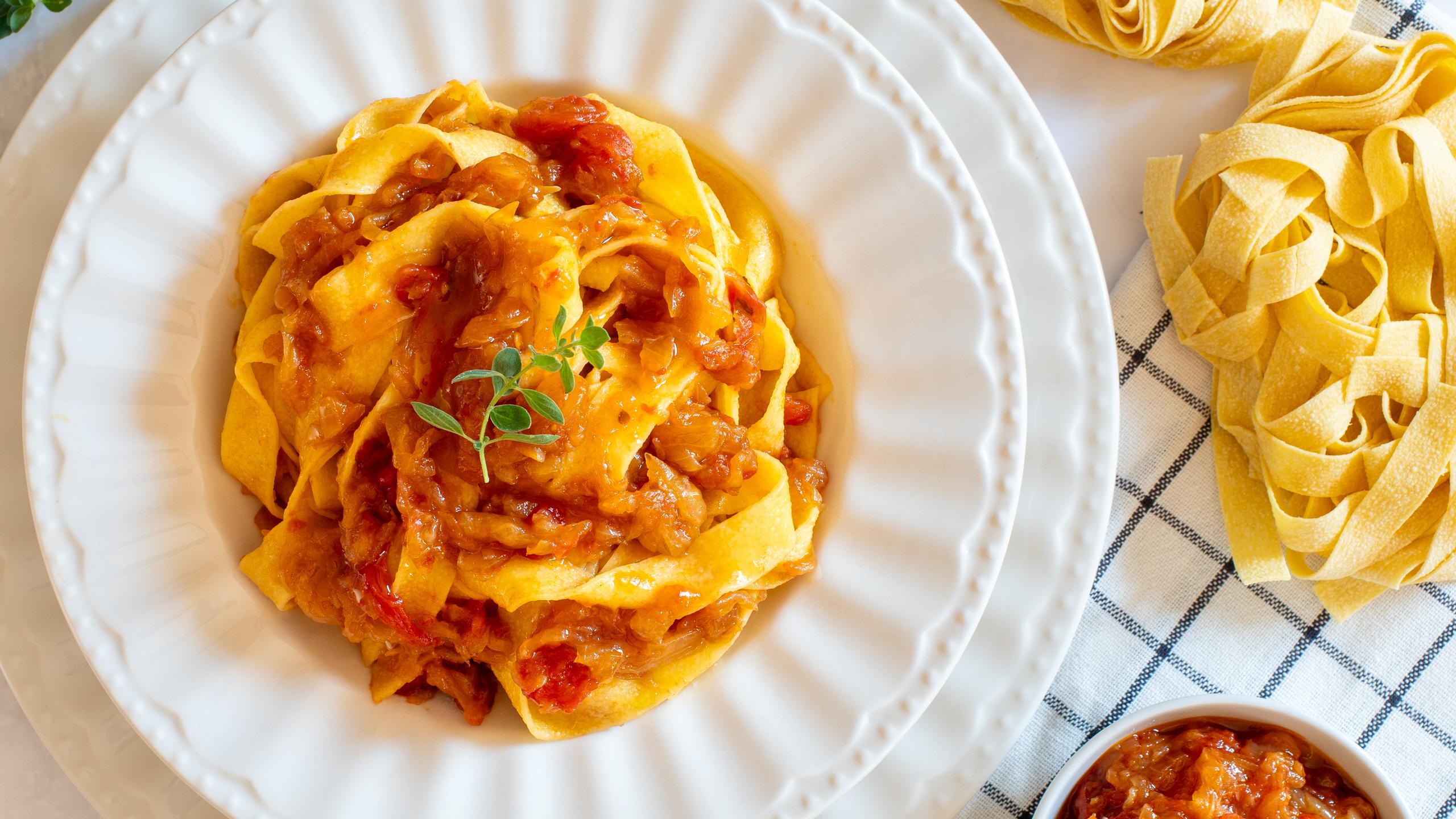 Pasta mit Bologneser Friggione