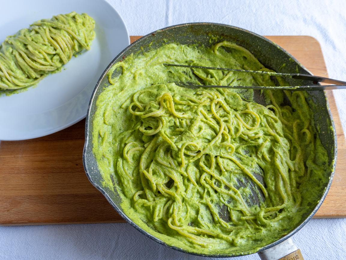 Pasta mit Zucchinicreme und Chips - Schritt 7