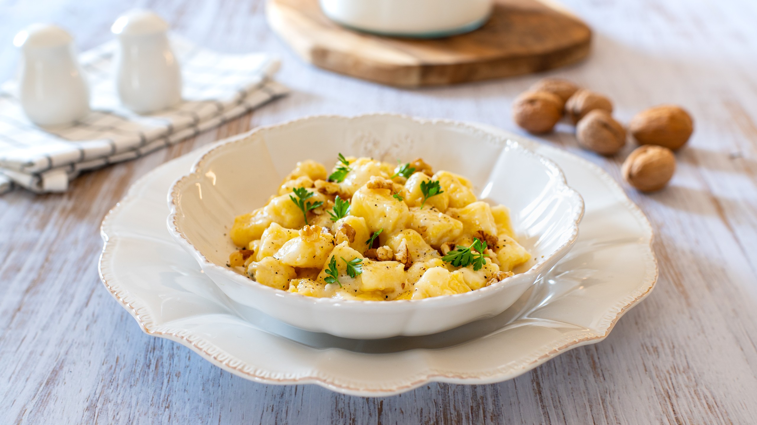 Polenta-Gnocchi mit Gorgonzola