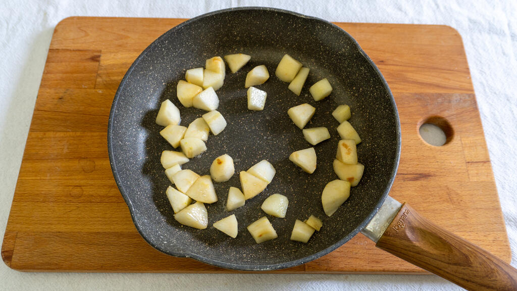 Porridge mit Birnen und Haselnüssen - Schritt 4
