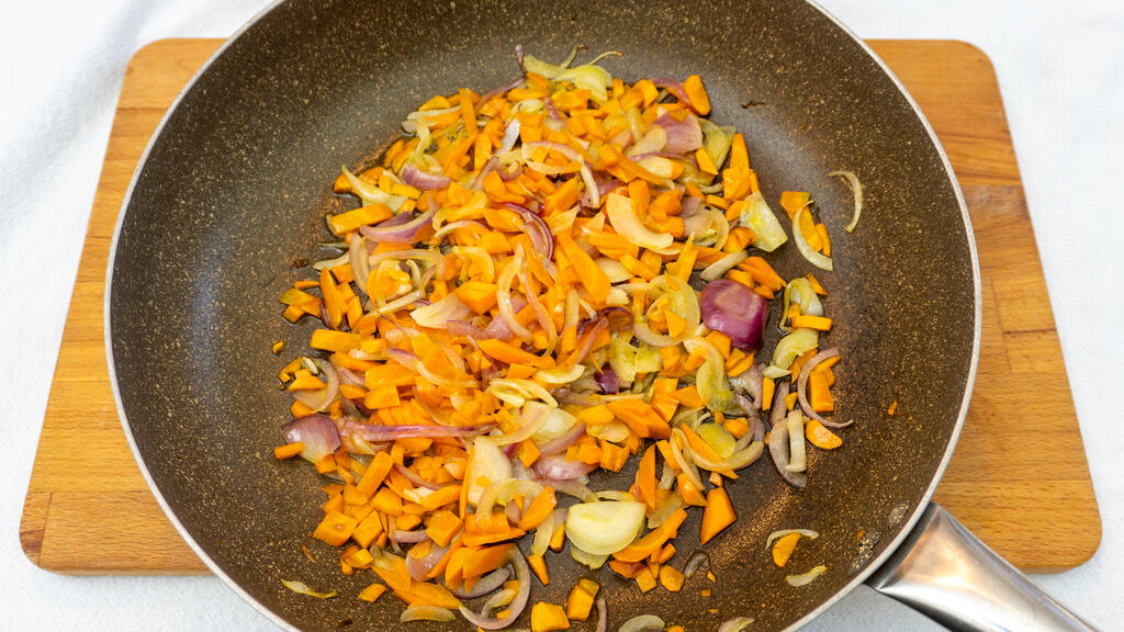 Ragù aus Schweinerippchen - Schritt 3