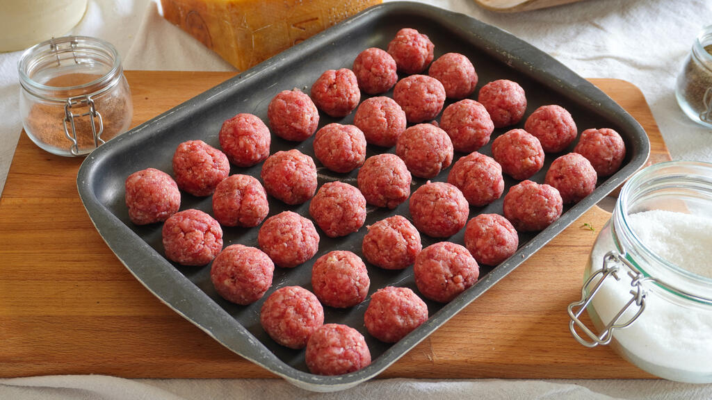 Rinderhackbällchen im Portwein - Schritt 2