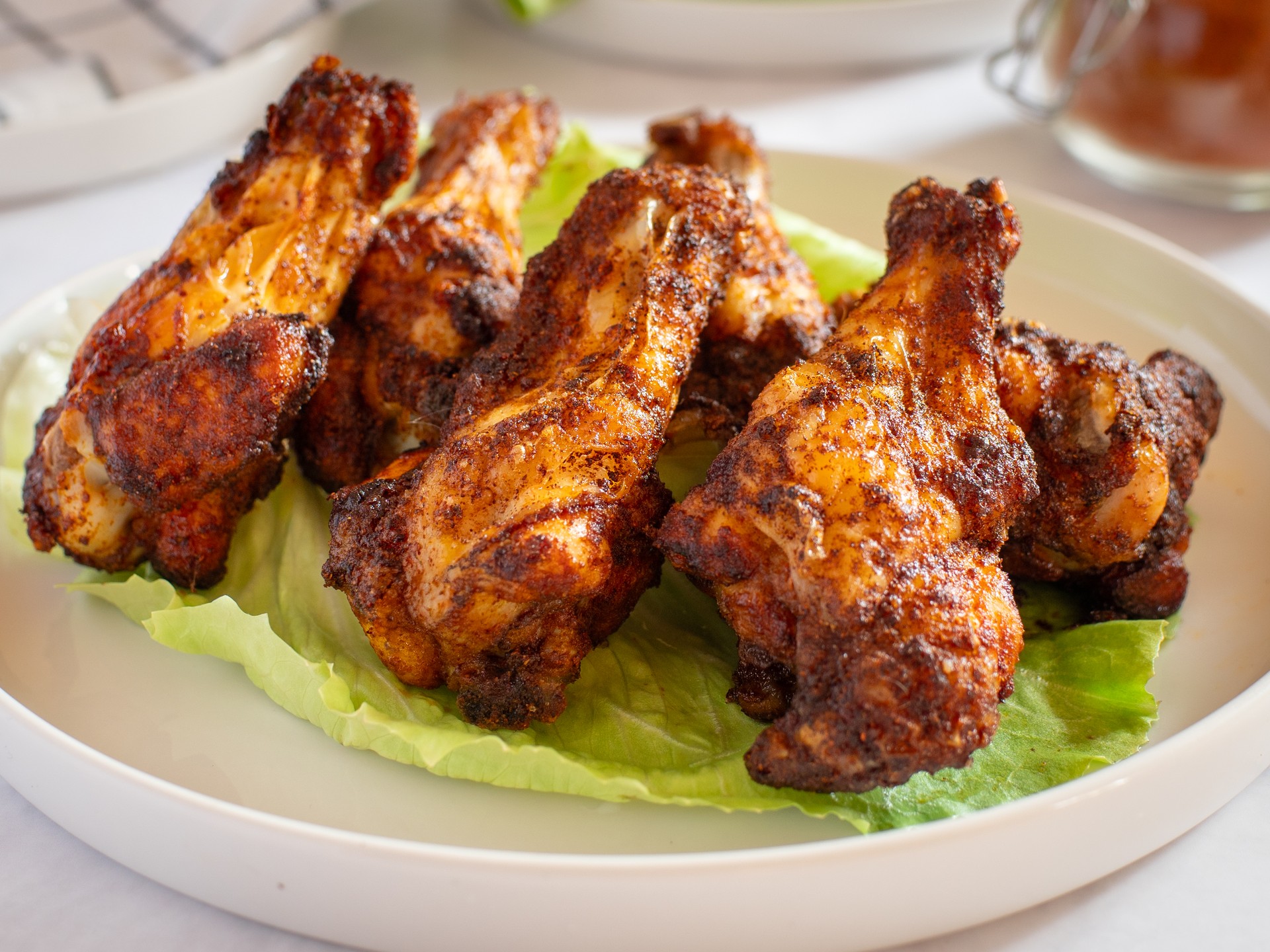 Scharfe Hähnchenflügel aus der Heißluftfritteuse