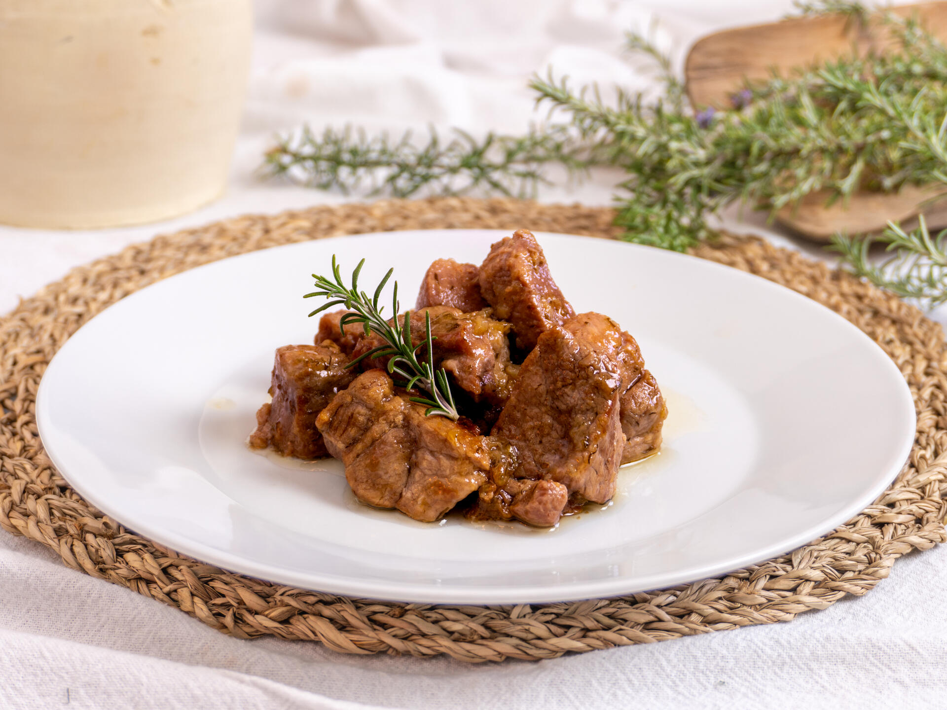 Schweinegulasch mit Bier