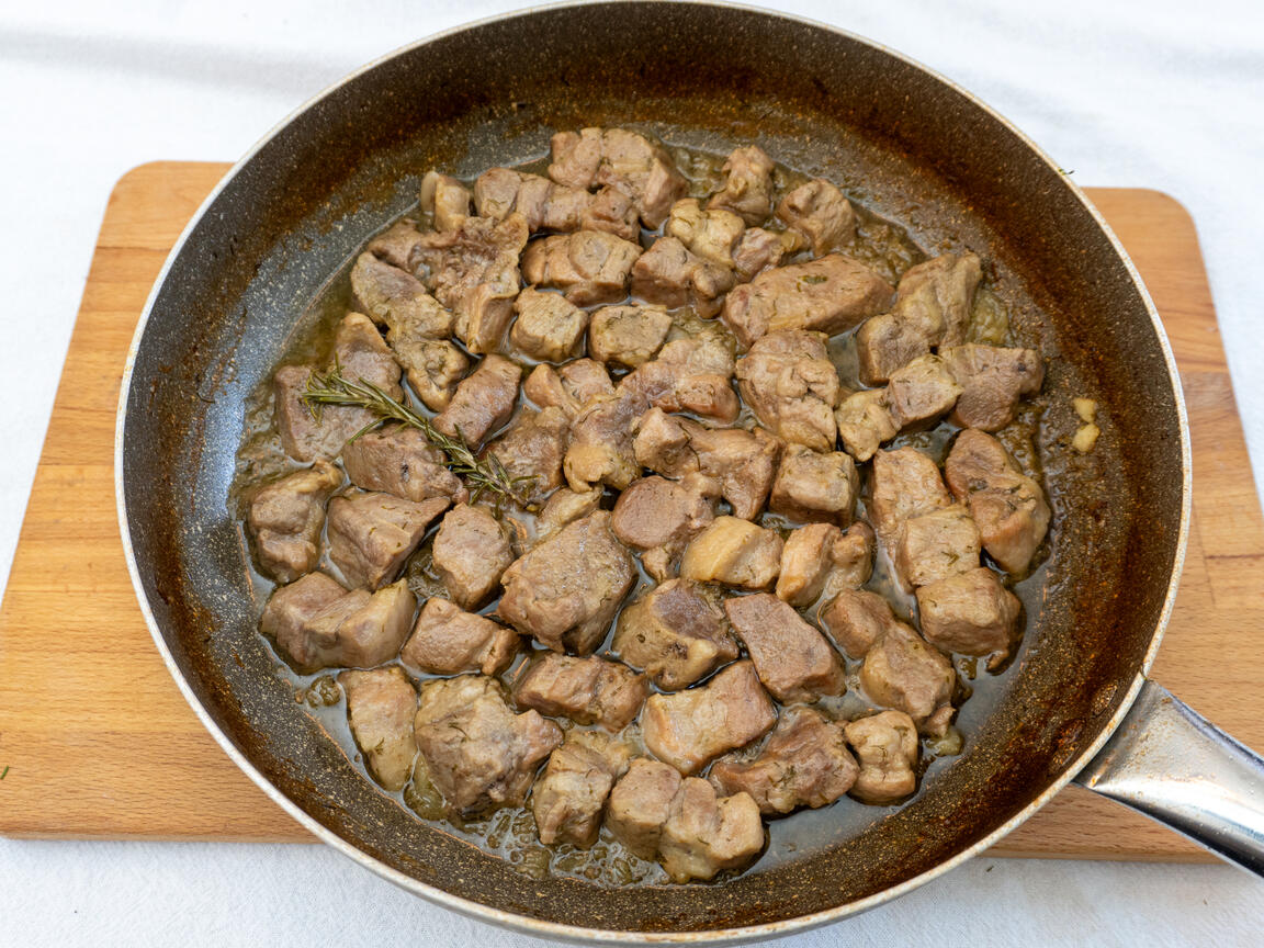 Schweinegulasch mit Bier - Schritt 8