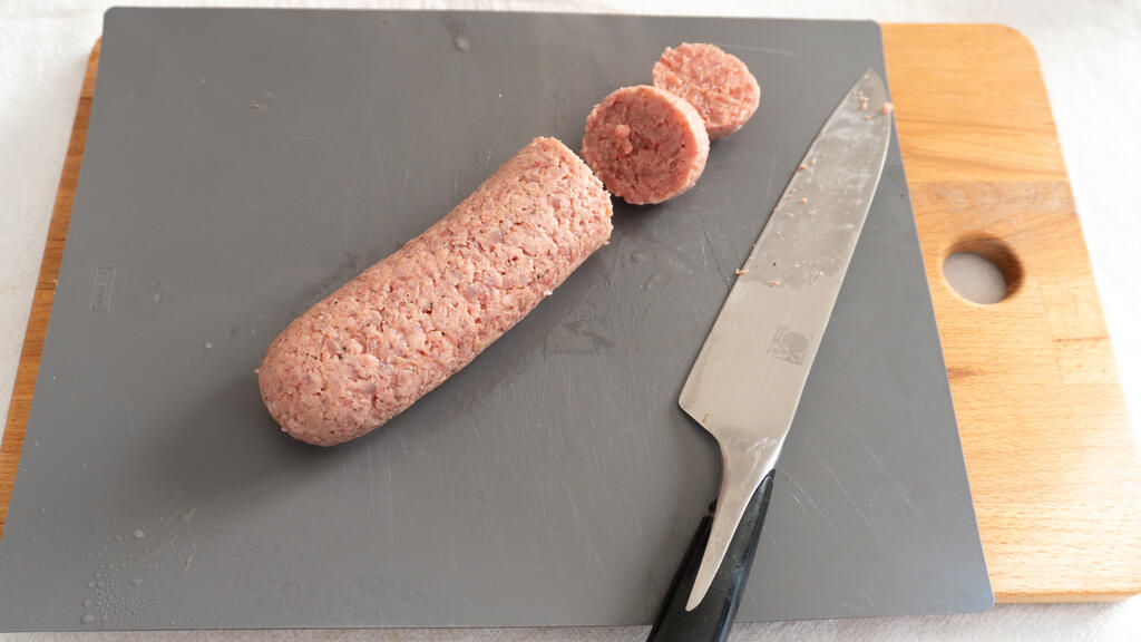 Cotechino vom Grill mit Linsen