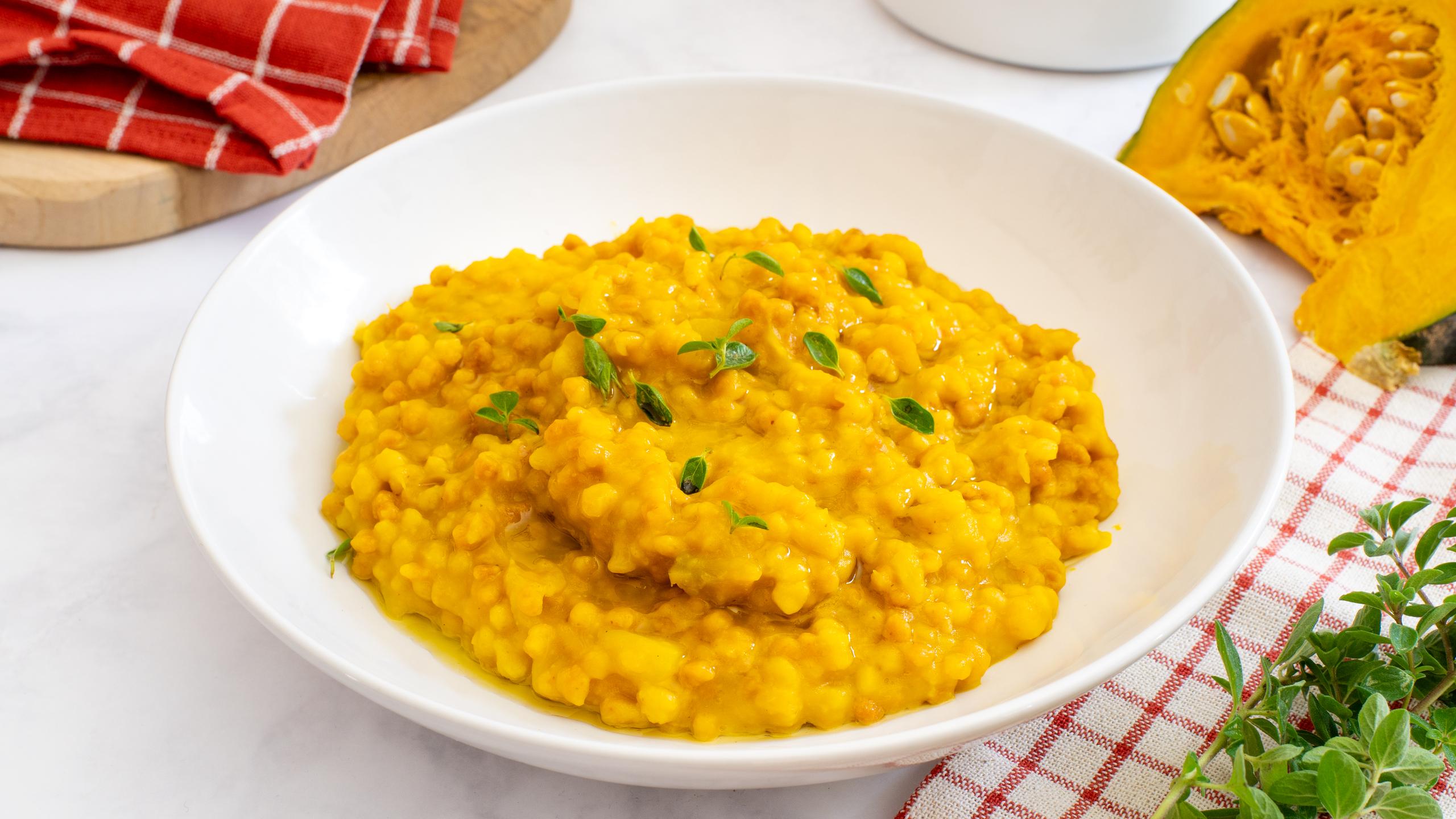 Fregola mit Kürbis und Kartoffeln