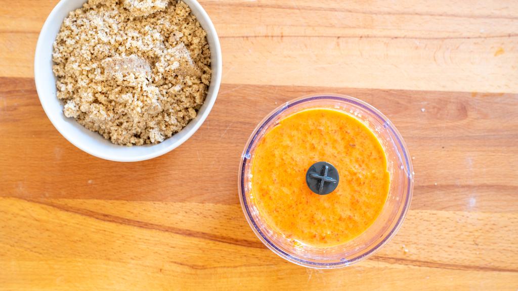 Paprika-Walnuss-Pesto