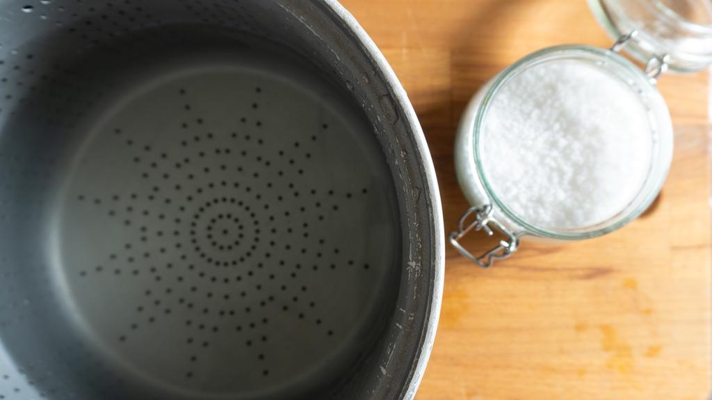 Pasta mit Zucchini, Burrata und Pistazien