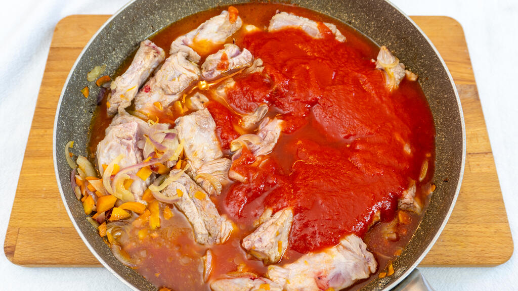 Ragù aus Schweinerippchen