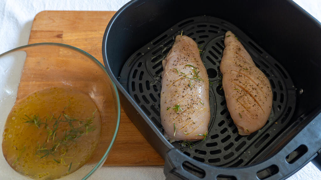 Air Fryer Chicken Breast Slices - step 4