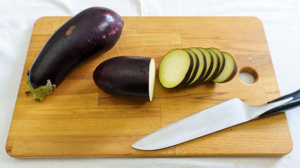 Baked eggplant parmesan - step 1