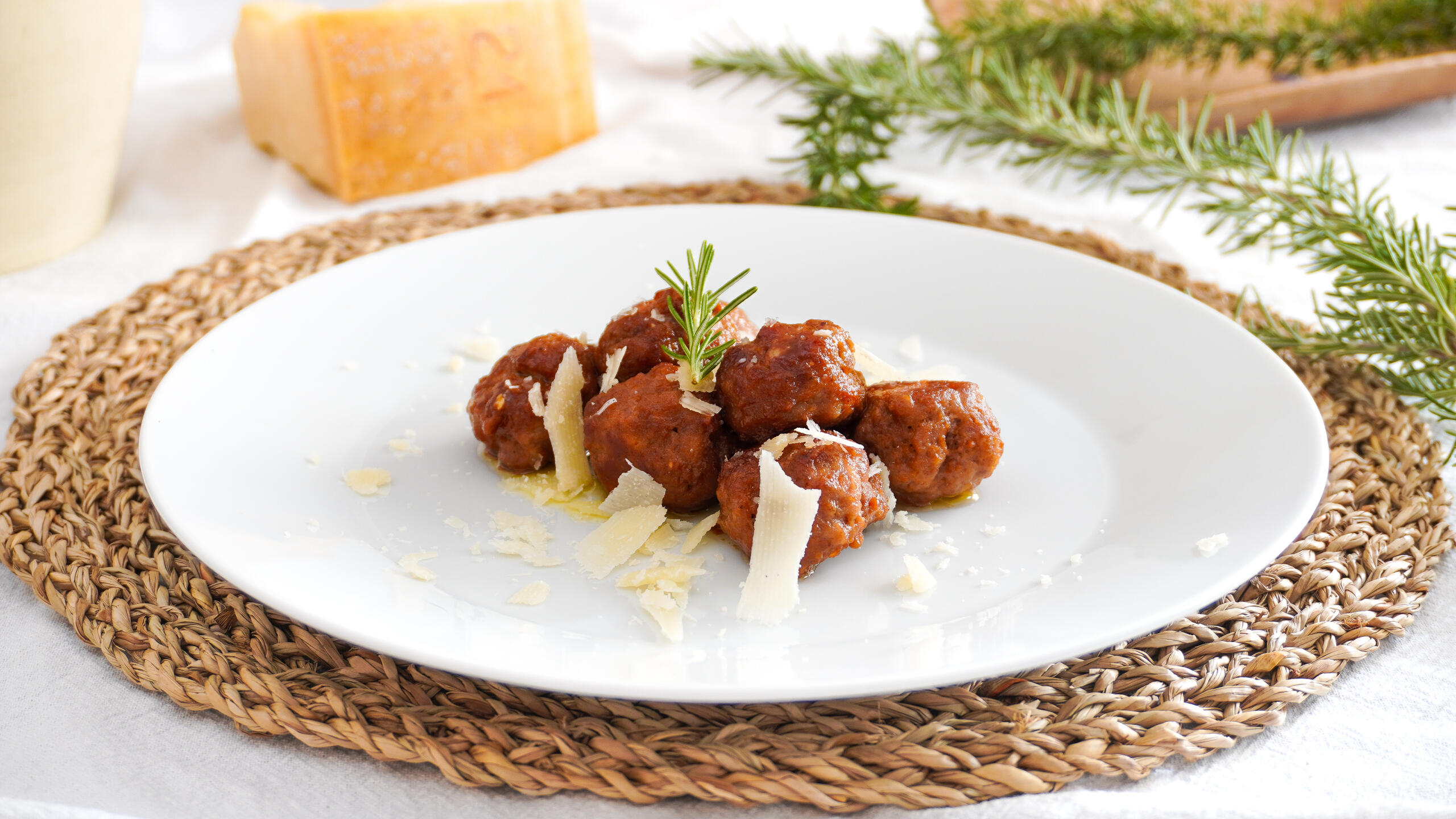 Beef meatballs with port wine