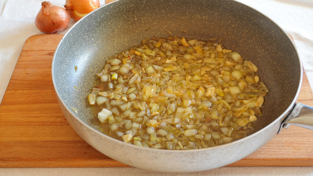 Blue crab calamarata - step 2