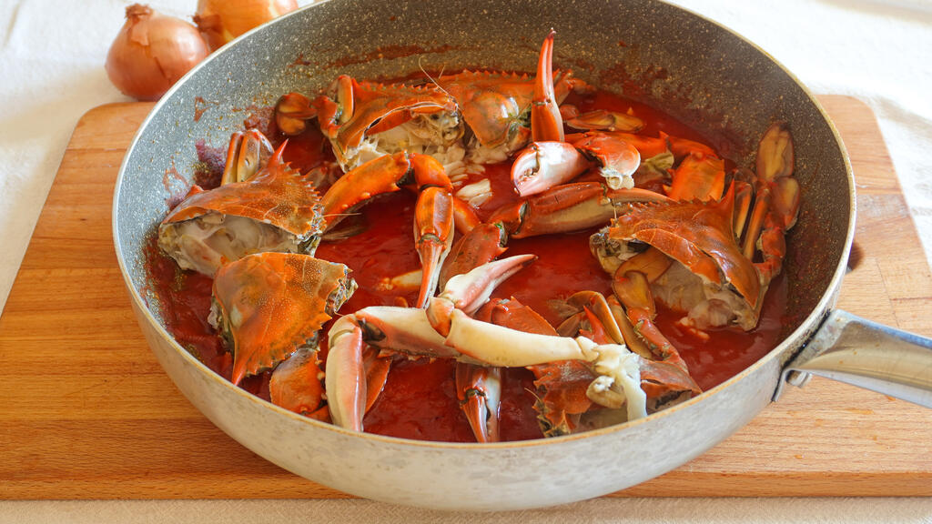 Blue crab calamarata - step 5