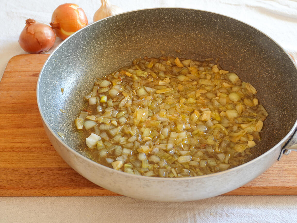 Blue crab calamarata - step 2