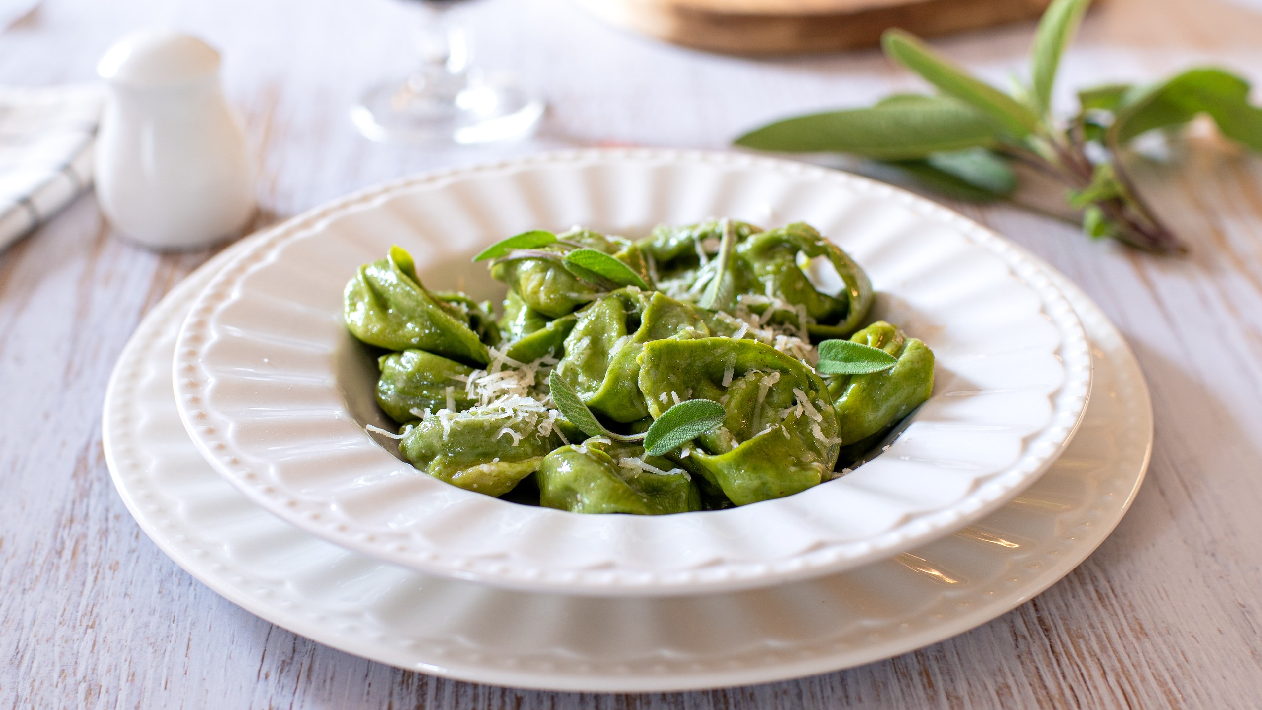 Balanzoni Bolognesi: the Traditional Recipe for Stuffed Green Pasta