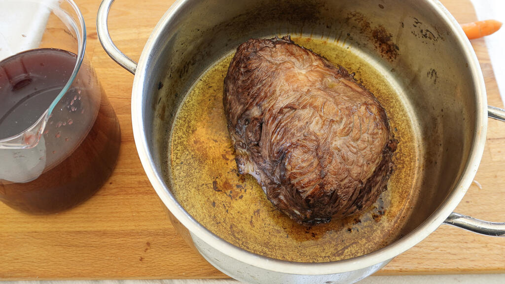 Braised beef in red wine - step 4