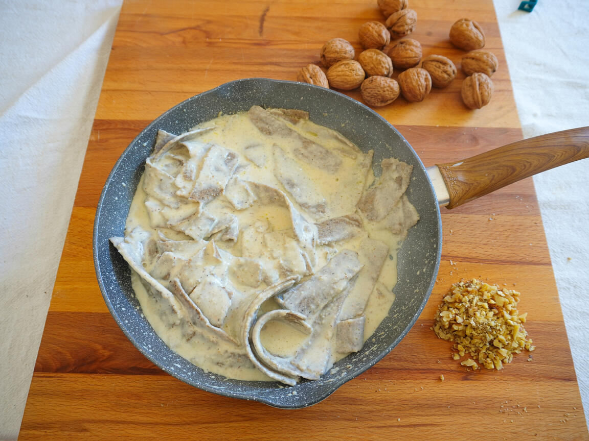 Buckwheat pappardelle with Asiago cheese fondue and walnuts - step 8