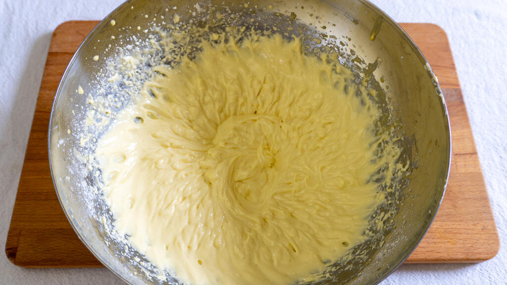Cloud Cake with Greek Yogurt - step 4