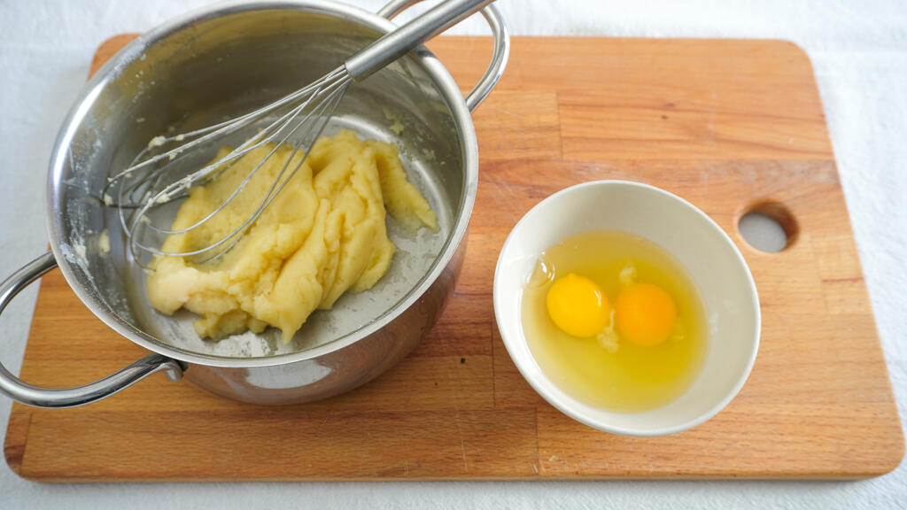Cream Puffs - step 3