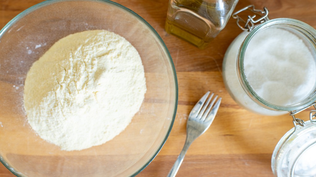 Crispy Semolina Flatbreads - step 1