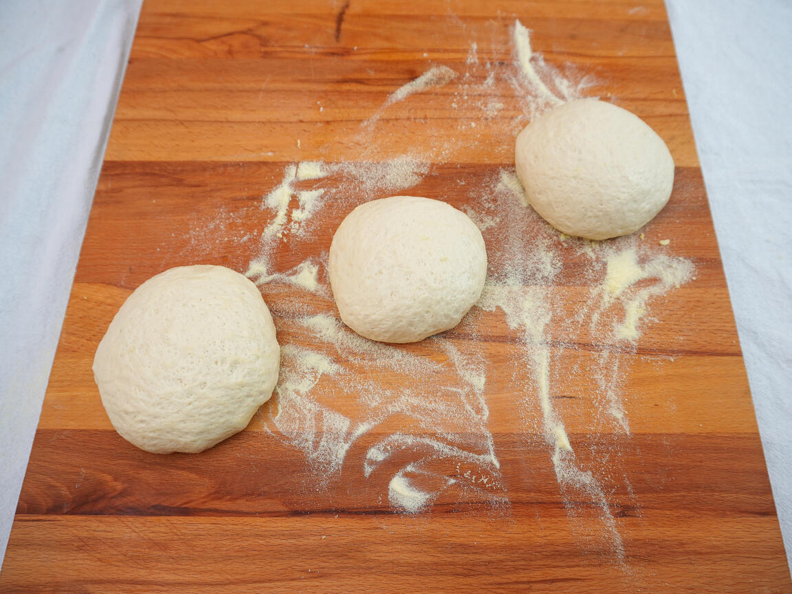 Neapolitan pizza - step 3