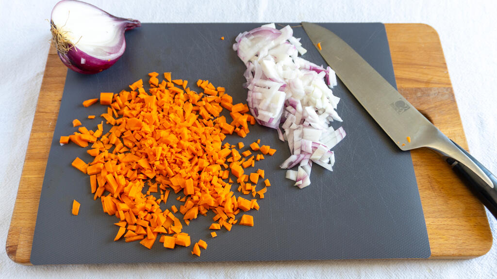 Oxtail alla vaccinara - step 1