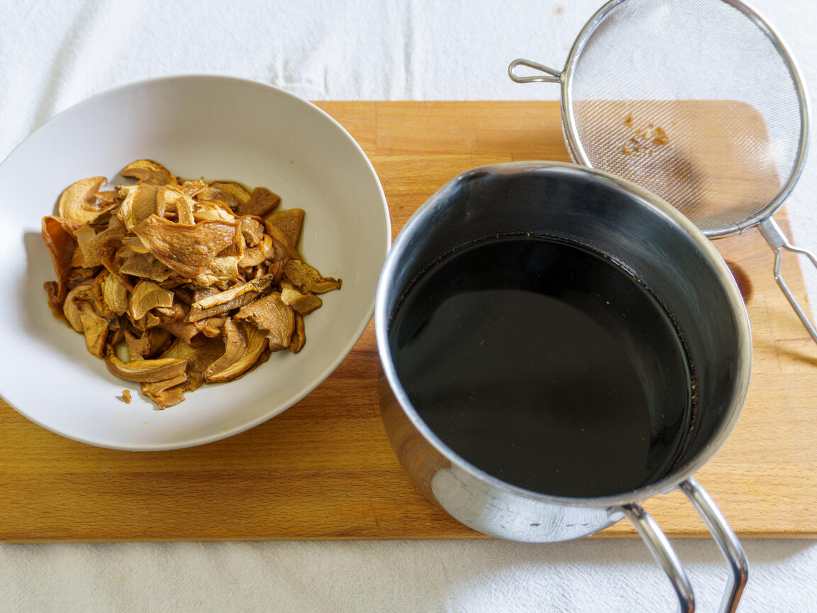 Pappardelle with porcini mushrooms and parmesan cream - step 2