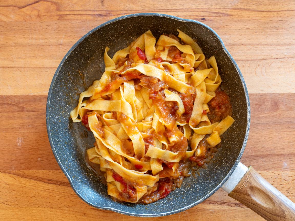 Pasta with Bolognese Friggione - step 3
