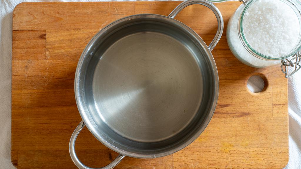 Pasta with gorgonzola and walnuts