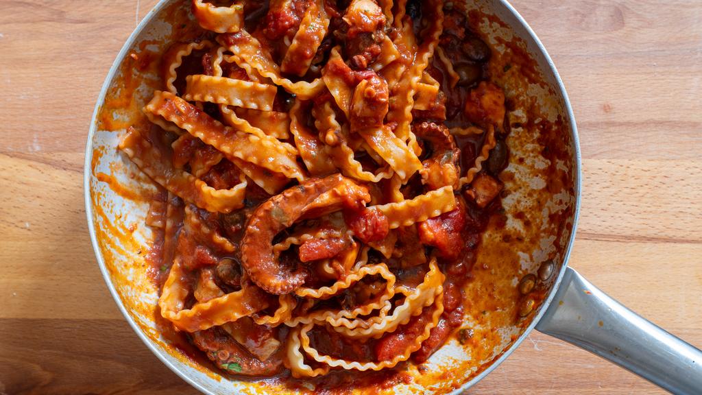 Pasta with octopus sauce