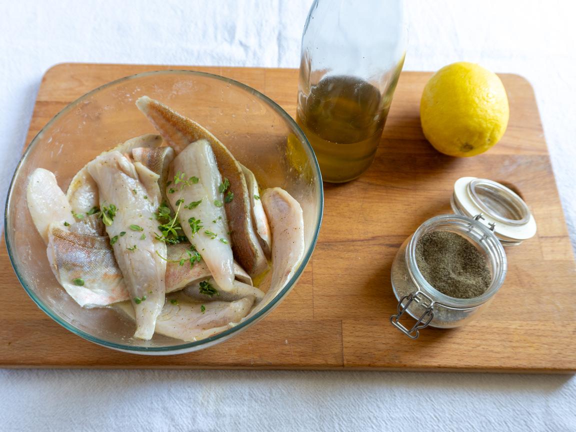 Red gurnard fillets in air fryer - step 2