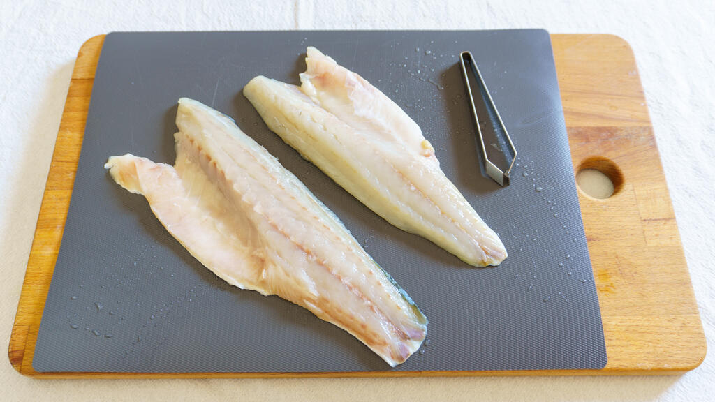 Sea Bass with Lemon - step 1