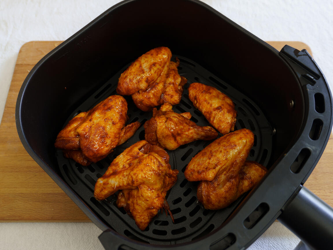 Spicy air fryer chicken wings - step 4