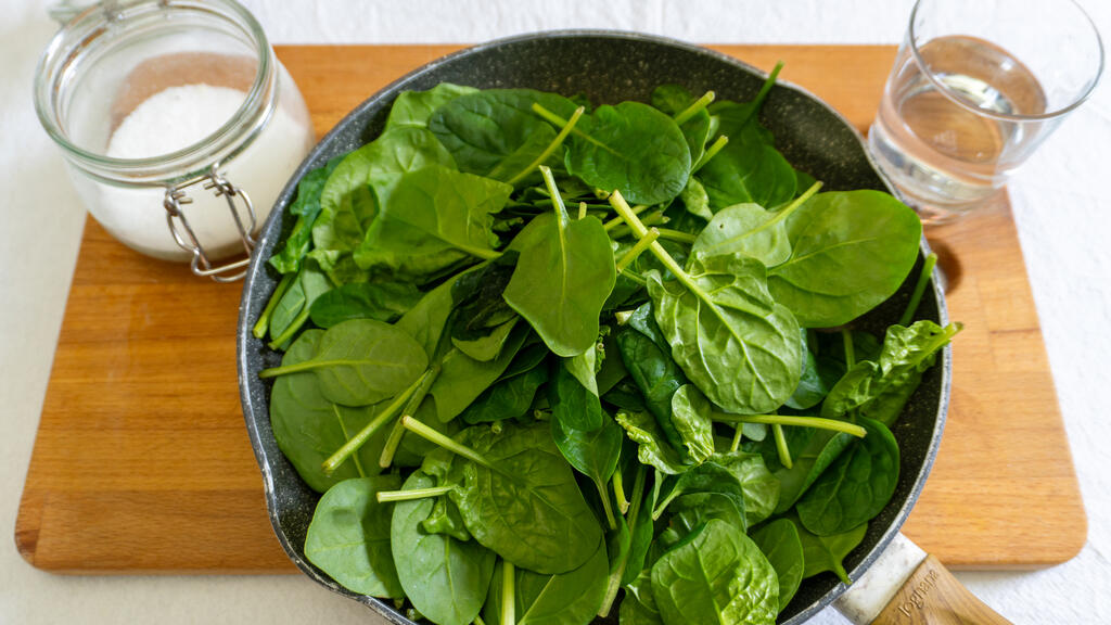 Spinach and Ricotta Meatballs - step 1