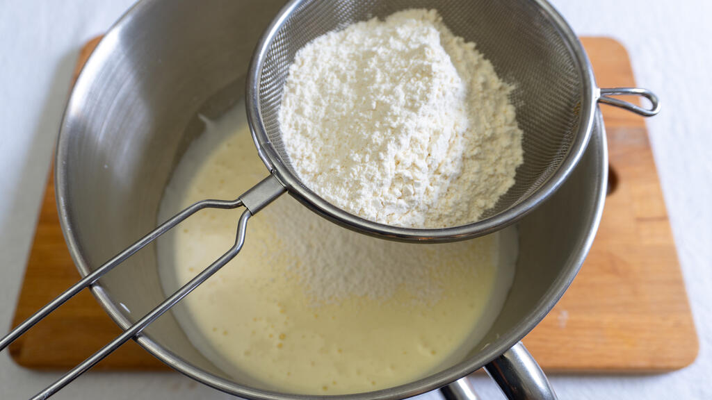 Sponge Cake - step 2