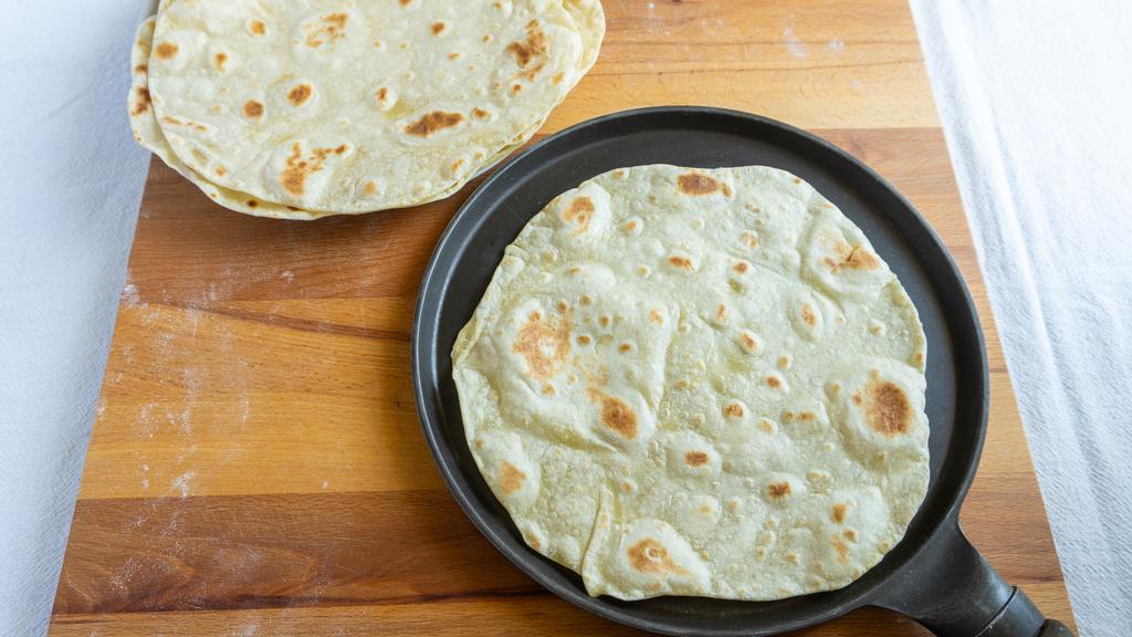 Thin olive oil piadinas - step 5