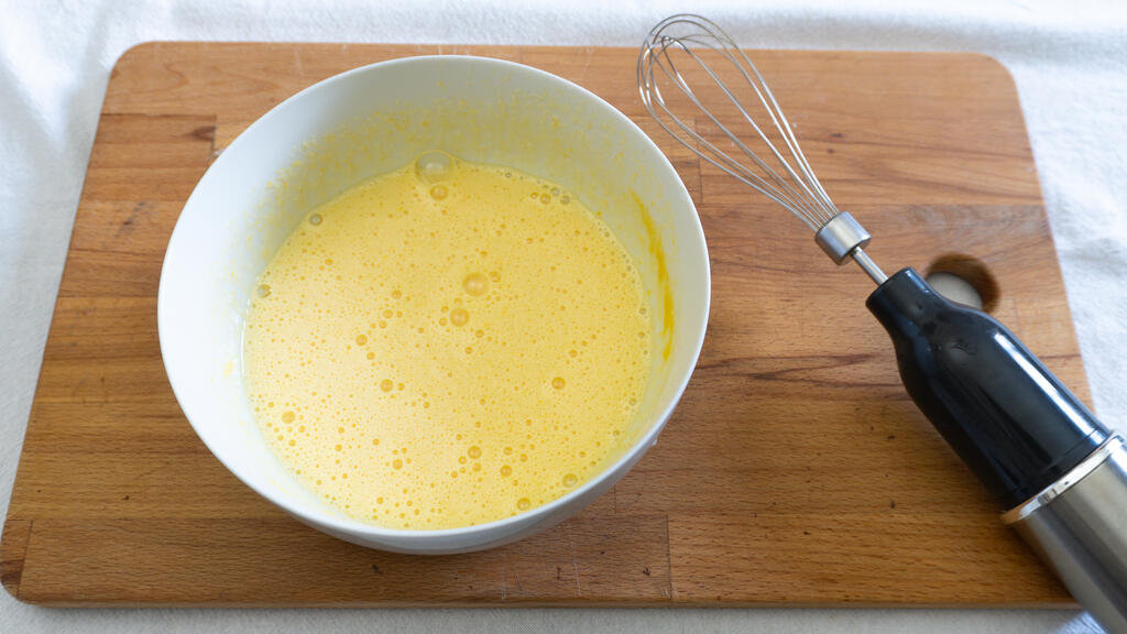 Yogurt muffins - step 1