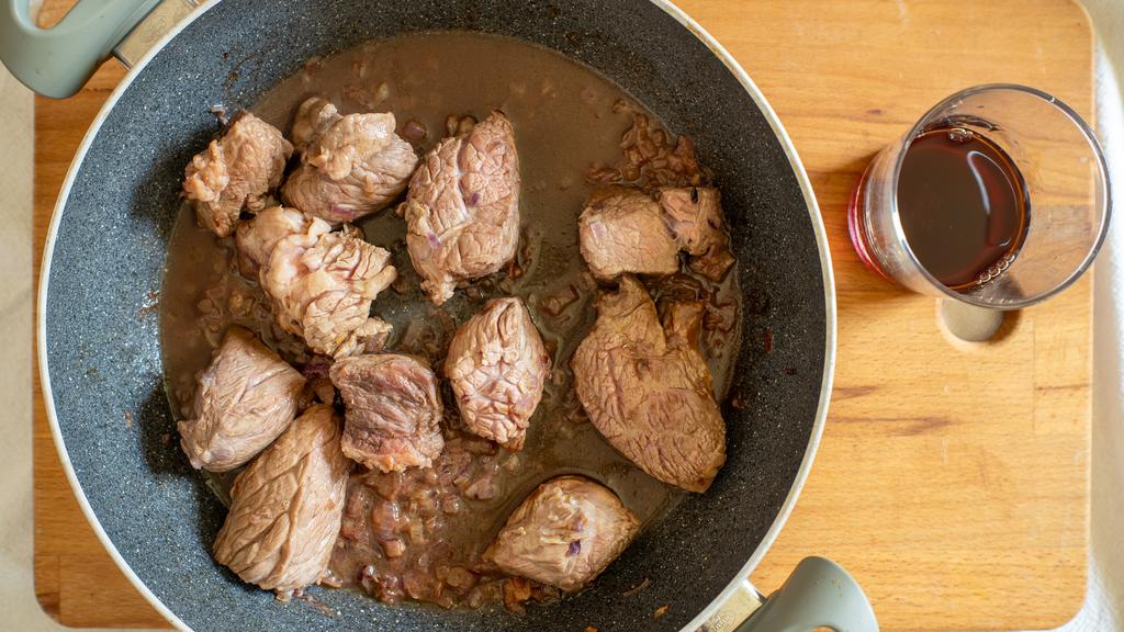 Beef stew with tomato sauce and potatoes
