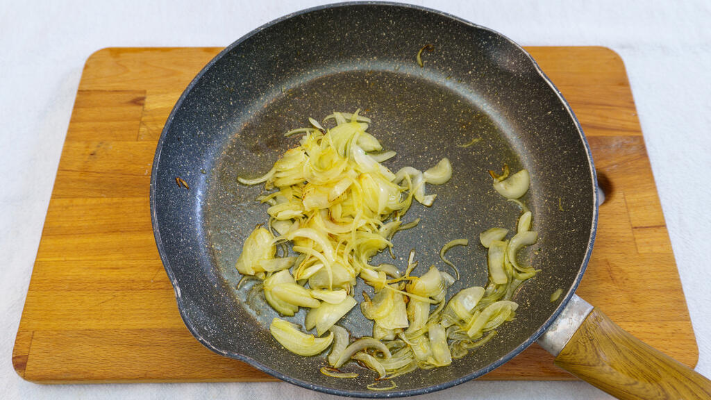 Pasta with Tomato Sauce and Meatballs