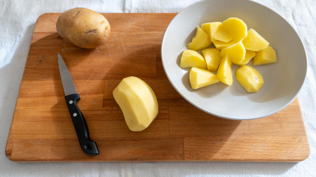 Roasted potatoes in the air fryer
