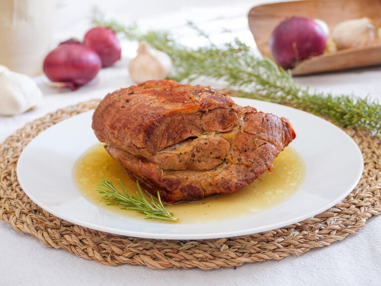 Bondiola de cerdo al horno