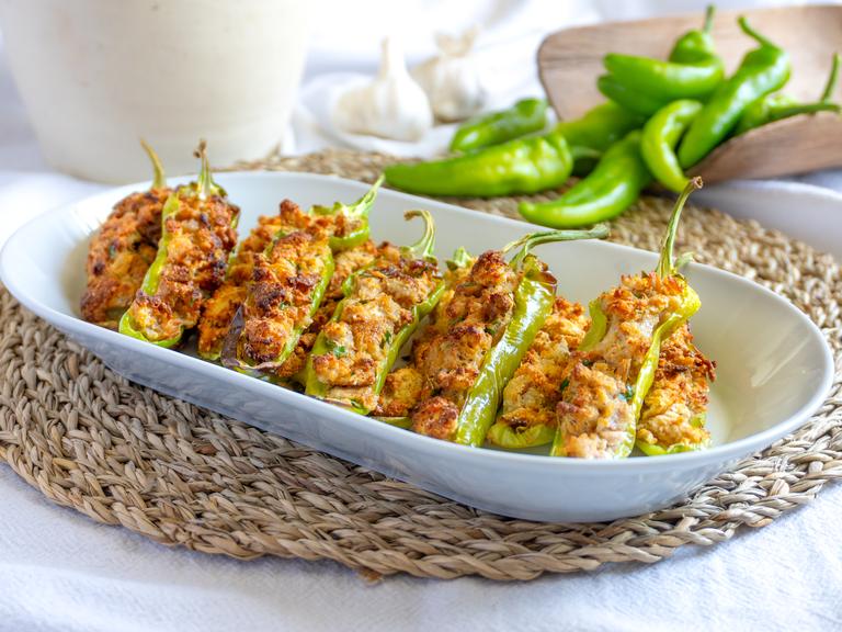 Friggitelli rellenos en freidora de aire