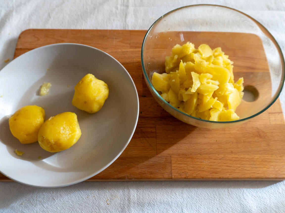 Papas a la mostaza sobre oblea de parmesano - paso 4