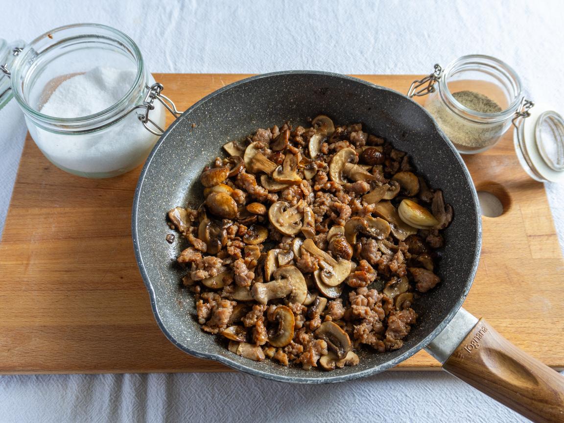 Pasta con setas y salchicha - paso 5